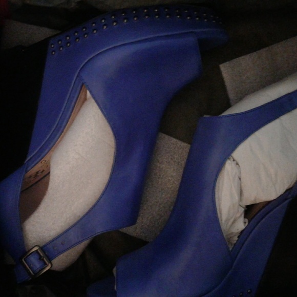 Lilla Wedge Sandal Vince Camuto Wedge Sandals